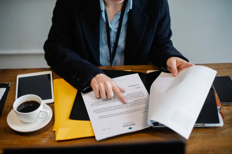 Before You Sign: A Senior EA's Due Diligence Guide to Evaluating Your Next Executive