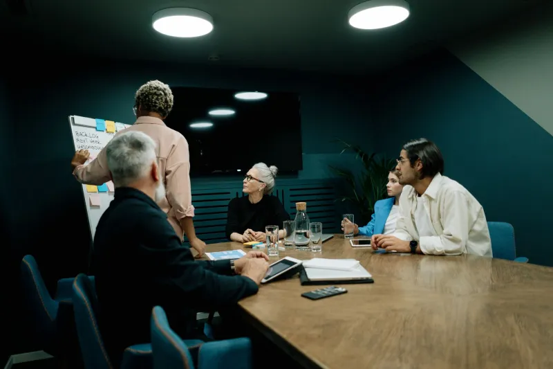 5 Moves That Separate the Indispensable From the Interchangeable: A Strategic Playbook for Executive Assistants